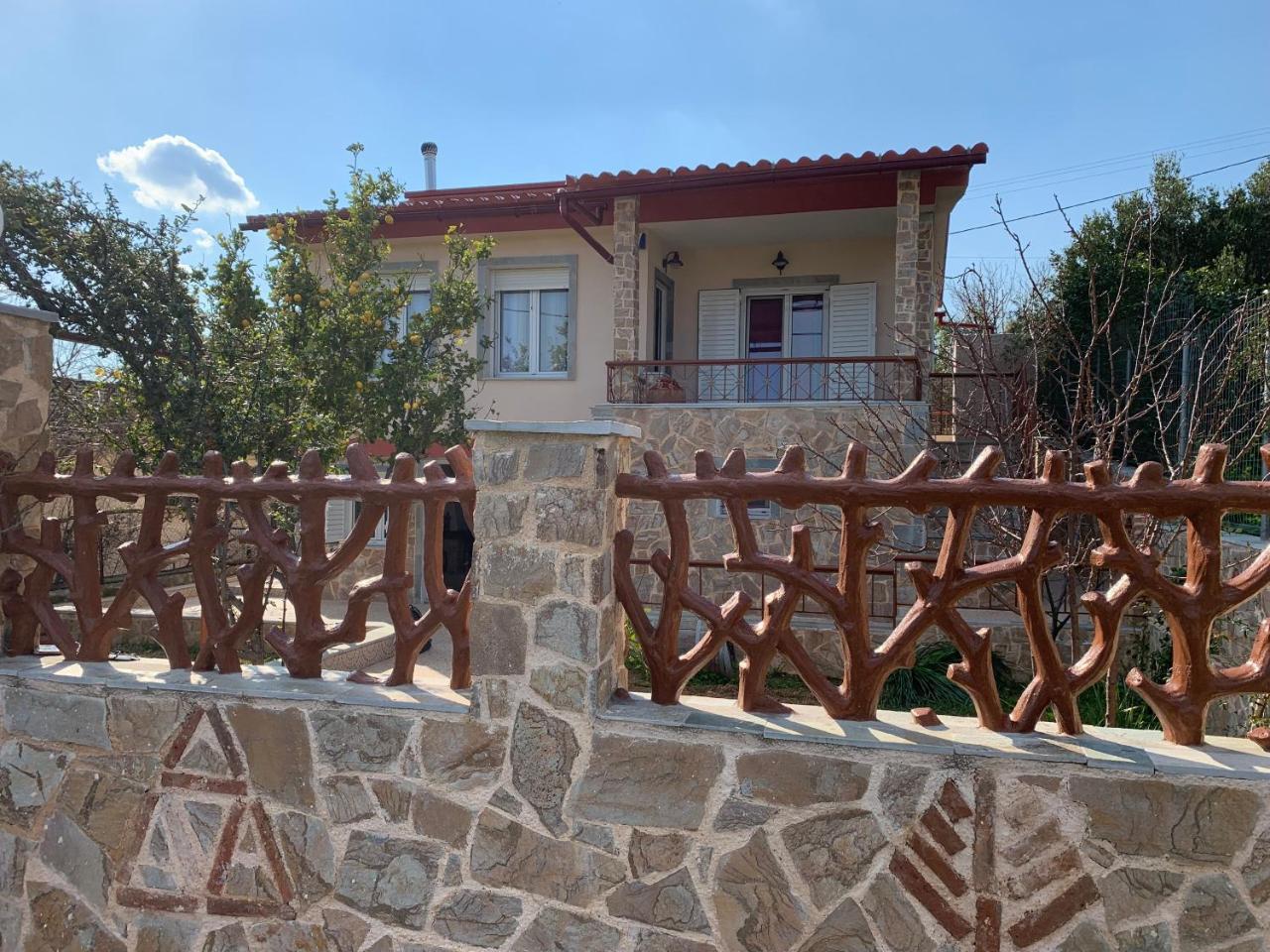 Peaceful House Near Airport Villa Pikérmi Kültér fotó